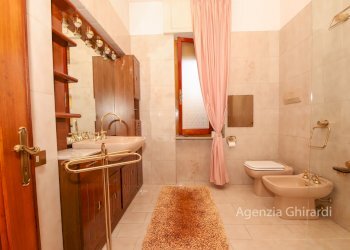 6.0 bagno.jpg - Appartamento Via Briscata 7, Genova (zona Sestri Ponente) - foto 10