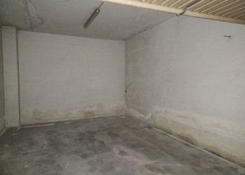 63e81a12-3416-4bd0-b460-fe21f76c4c55.jpg - Box Trento - foto 2