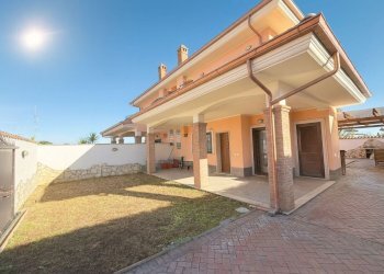a20352ab-9aa0-440f-abd3-e19086f59727.jpeg - Independent house Via Casal di Claudia 47, Anzio - photo 1