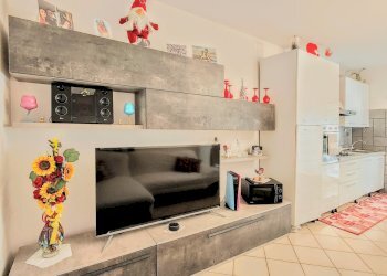 IMG_20250624_170832917_HDR~2.jpg - Two-room apartment Corso Italia 9, Anzio - photo 2