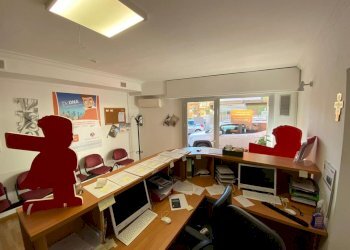 e1176be9-7fc6-45b1-94fa-9f17bba08bd5.jpg - Commercial Premises Via Francesco Breschi 28, Anzio - photo 3