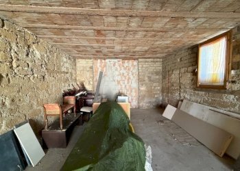 IMG_4391.jpg - Magazzino Viale Guglielmo Marconi 229, Anzio - foto 13