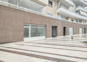 IMG_20250225_164543774~2.jpg - Locale Commerciale Via alberto giolitti 53, Roma (zona Mezzocammino) - foto 3