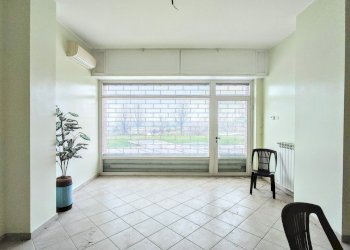 IMG_20250225_164318430~2.jpg - Locale Commerciale Via alberto giolitti 53, Roma (zona Mezzocammino) - foto 5