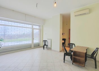 IMG_20250225_163915888_HDR~2.jpg - Locale Commerciale Via alberto giolitti 53, Roma (zona Mezzocammino) - foto 9