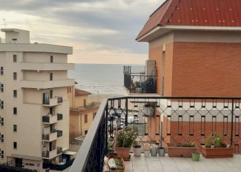 df43ec22-3287-4cbd-a313-7e7285dbd240.jpg - Trilocale Via Venezia 5, Nettuno - foto 1