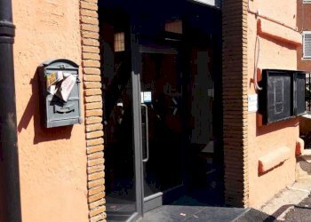 cd36574a-3fd1-4e96-a729-aa10165b1de8.jpg - Commercial Premises Via Francesco Breschi 2, Anzio - photo 2