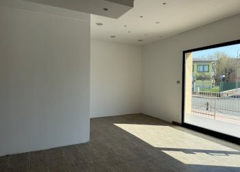 IMG_9999.jpeg - Commercial Premises Via Lodi 5, Cornegliano Laudense - photo 8