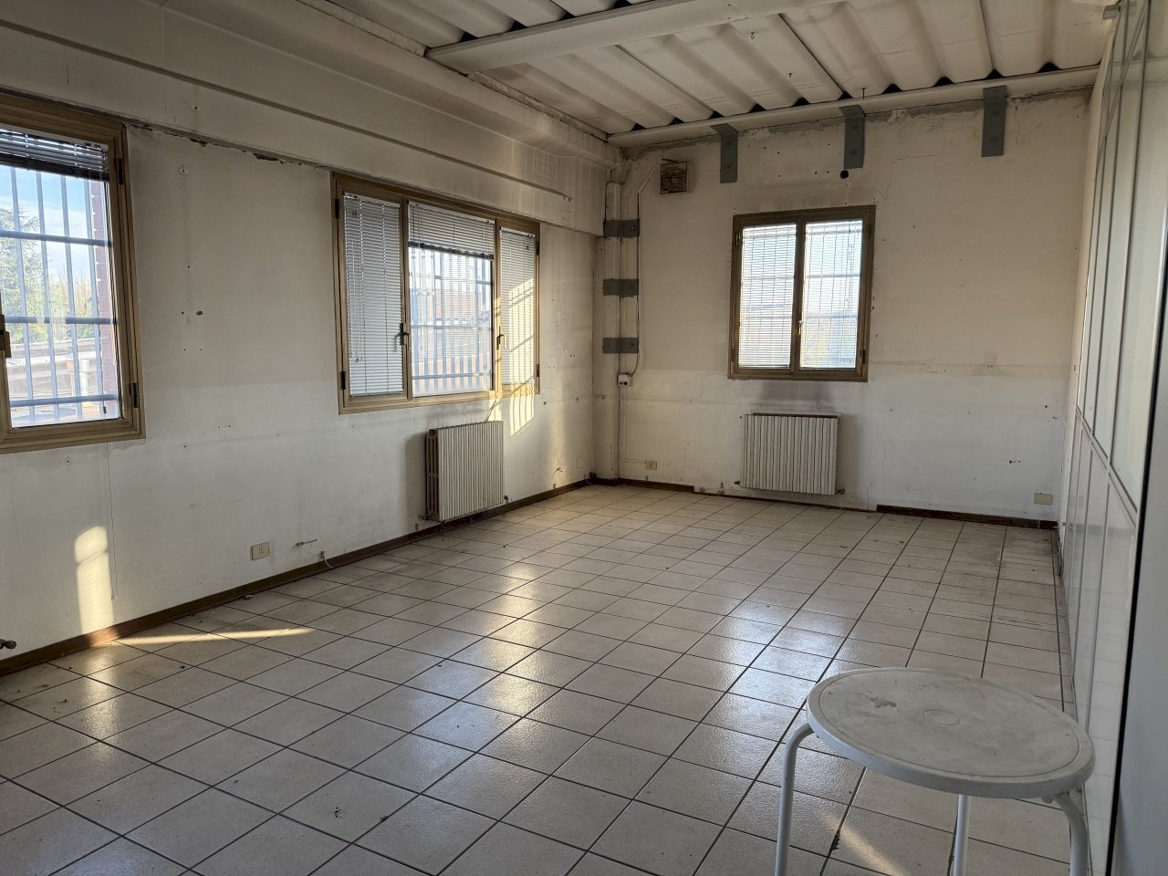 IMG_5742.jpeg - Laboratorio Via Sandro Cabassi 42/g, Modena (zona Circoscrizione 1) - foto 3