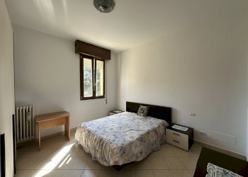 Camera - Trilocale Via Vittorio Veneto, 5, Imola - foto 13