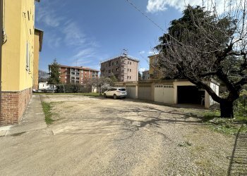 Cortile interno - Trilocale Via Vittorio Veneto, 5, Imola - foto 19