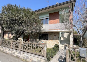 Villa Via Circonvallazione, 76, Argenta - photo 1