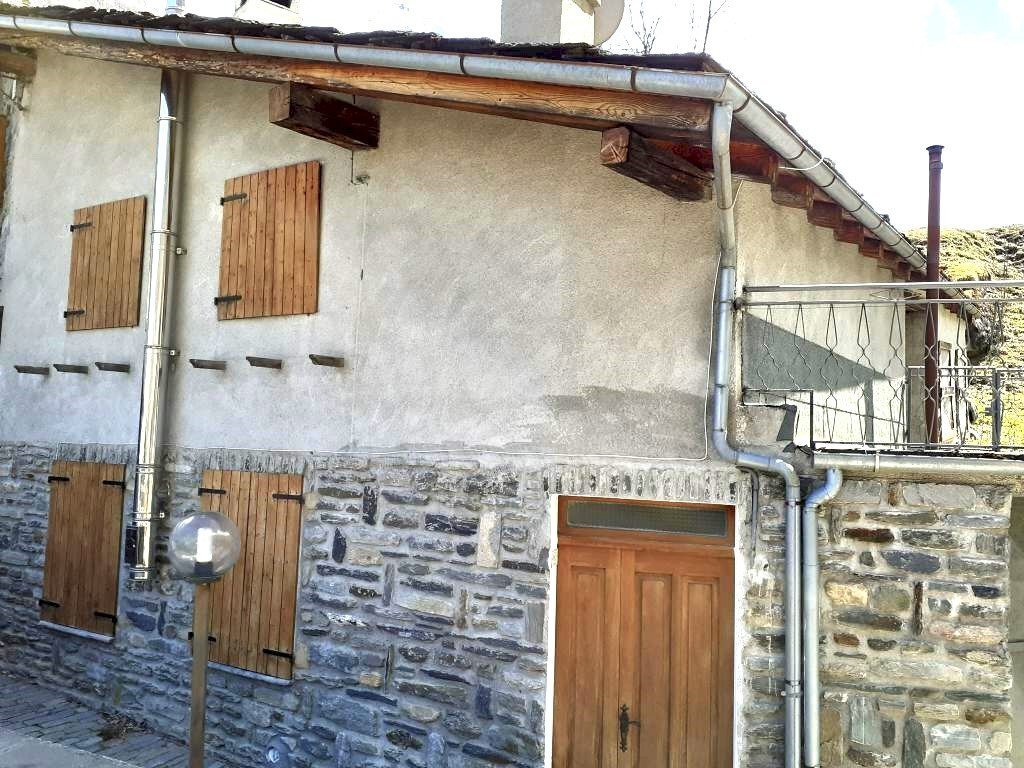 Casa indipendente Frazione Frassiney, 10, Rhemes-Saint-Georges - foto 1