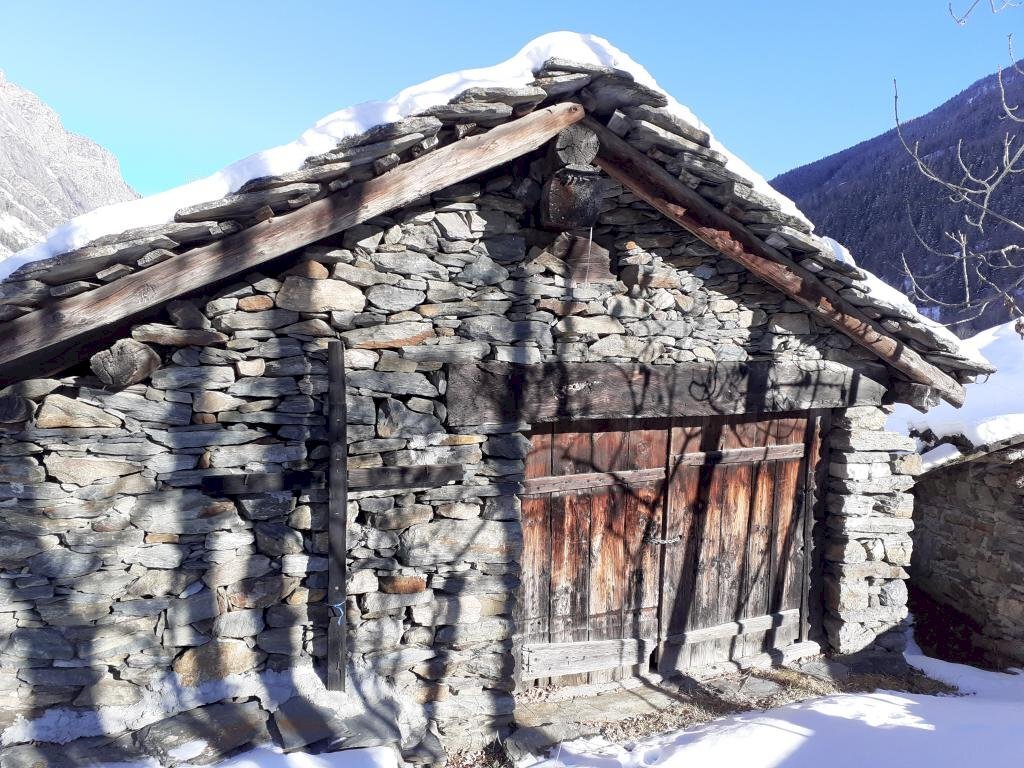 Casa indipendente Frazione Frassiney, 10, Rhemes-Saint-Georges - foto 2