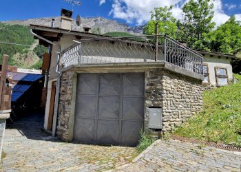 Casa indipendente Frazione Frassiney, 10, Rhemes-Saint-Georges - foto 1