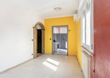 Four-room apartment Massa Lombarda - photo 4