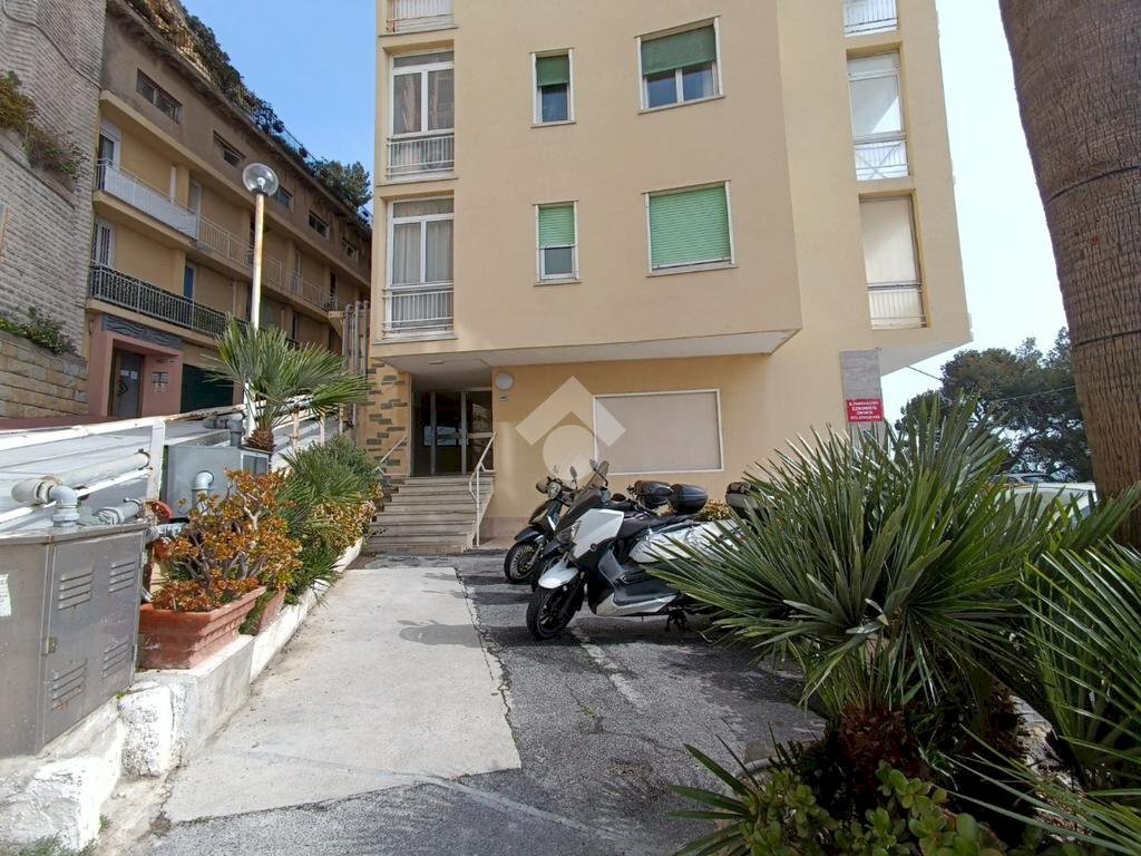 One-room apartment Corso Guglielmo Marconi, Sanremo - photo 3
