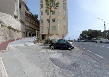 One-room apartment Corso Guglielmo Marconi, Sanremo - photo 1