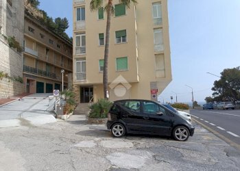 One-room apartment Corso Guglielmo Marconi, Sanremo - photo 2