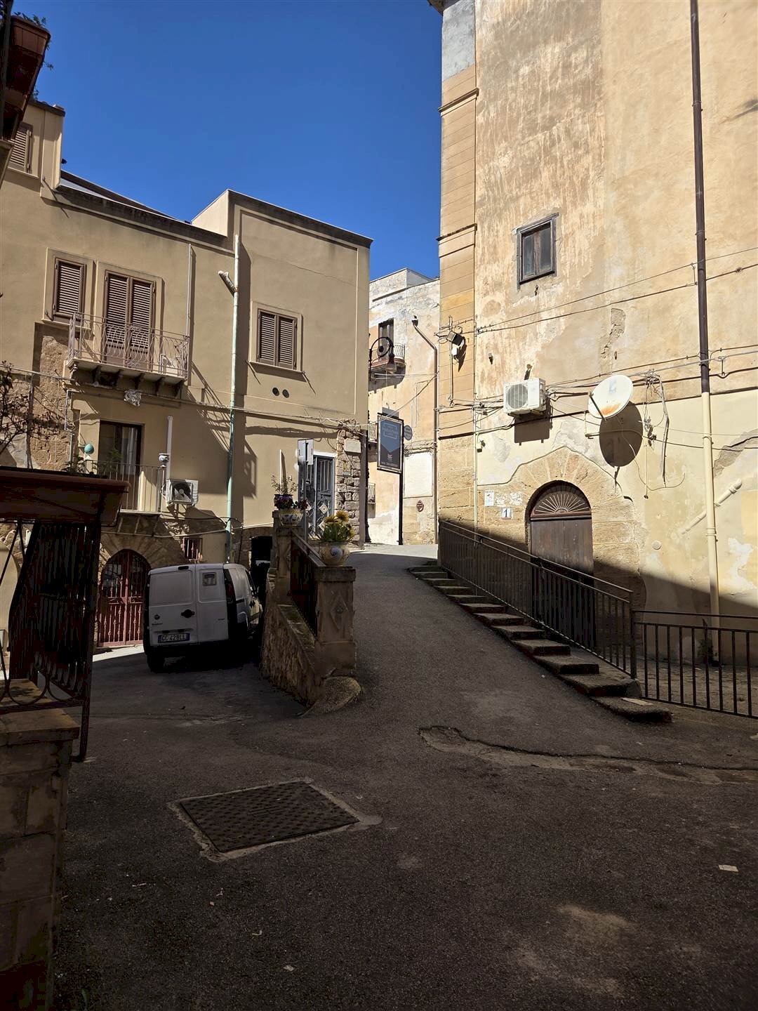 Four-room apartment Vicolo San Lorenzo, Sciacca - photo 2