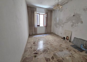 Four-room apartment Vicolo San Lorenzo, Sciacca - photo 8