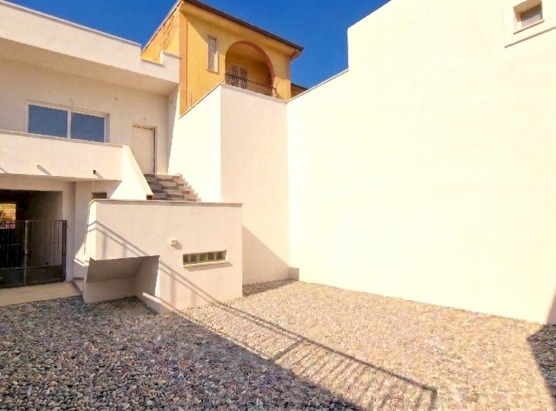 Casa indipendente Mondragone - foto 1