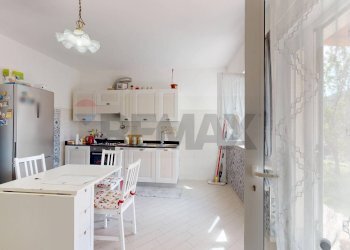 Casa indipendente Salita Inferiore Gambonia, 3a 
 Struppa, Genova (zona Struppa) - foto 7