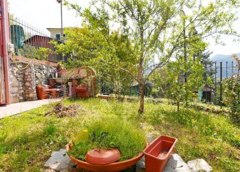 Casa indipendente Salita Inferiore Gambonia, 3a 
 Struppa, Genova (zona Struppa) - foto 25