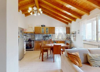 Casa indipendente Salita Inferiore Gambonia, 3a 
 Struppa, Genova (zona Struppa) - foto 28