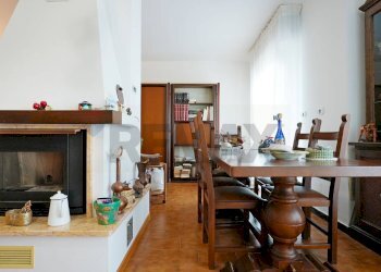 Three-room apartment Via Chiappella, 5B 
 Serra Riccò, Serra Riccò - photo 13