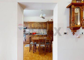 Three-room apartment Via Chiappella, 5B 
 Serra Riccò, Serra Riccò - photo 15