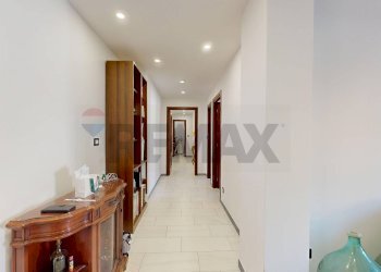 Bilocale Via Ponza, 9 
 Lagaccio, Genova (zona Lagaccio) - foto 2
