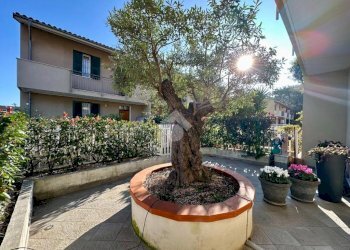 Villa a Schiera Via Coreallo, Spotorno - foto 1