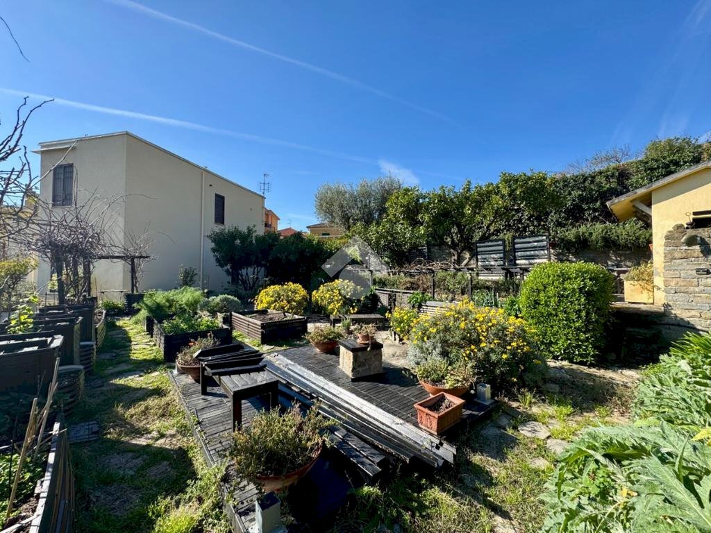Three-room apartment Via D. H. Lawrence, Spotorno - photo 3