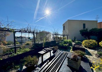 Three-room apartment Via D. H. Lawrence, Spotorno - photo 2