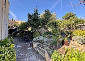 Three-room apartment Via D. H. Lawrence, Spotorno - photo 35