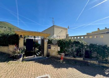 Three-room apartment Via D. H. Lawrence, Spotorno - photo 43