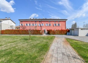 Three-room apartment Via Navigazione, Ferrara (neighborhood San Martino) - photo 1