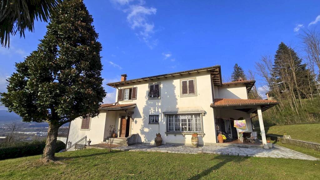 Villa Castelnuovo di Garfagnana - photo 3