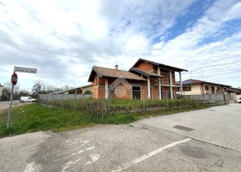 Villa Via Eduardo de Filippo, Vigevano - foto 2