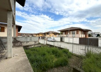 Villa Via Eduardo de Filippo, Vigevano - foto 8