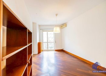 Two-room apartment Milano (neighborhood Portello) - photo 12