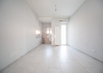 Two-room apartment Via Val della Torre, Torino (neighborhood Lucento) - photo 1