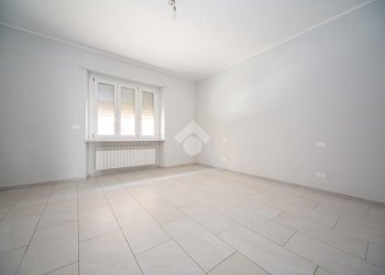 Two-room apartment Via Val della Torre, Torino (neighborhood Lucento) - photo 3