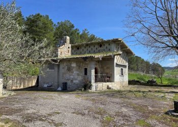 Foto 1 - Villa Taverna delle noci
 
56, Vallesaccarda - foto 1