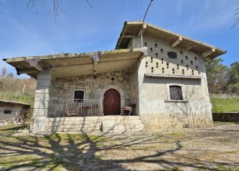 Foto 3 - Villa Taverna delle noci
 
56, Vallesaccarda - foto 3