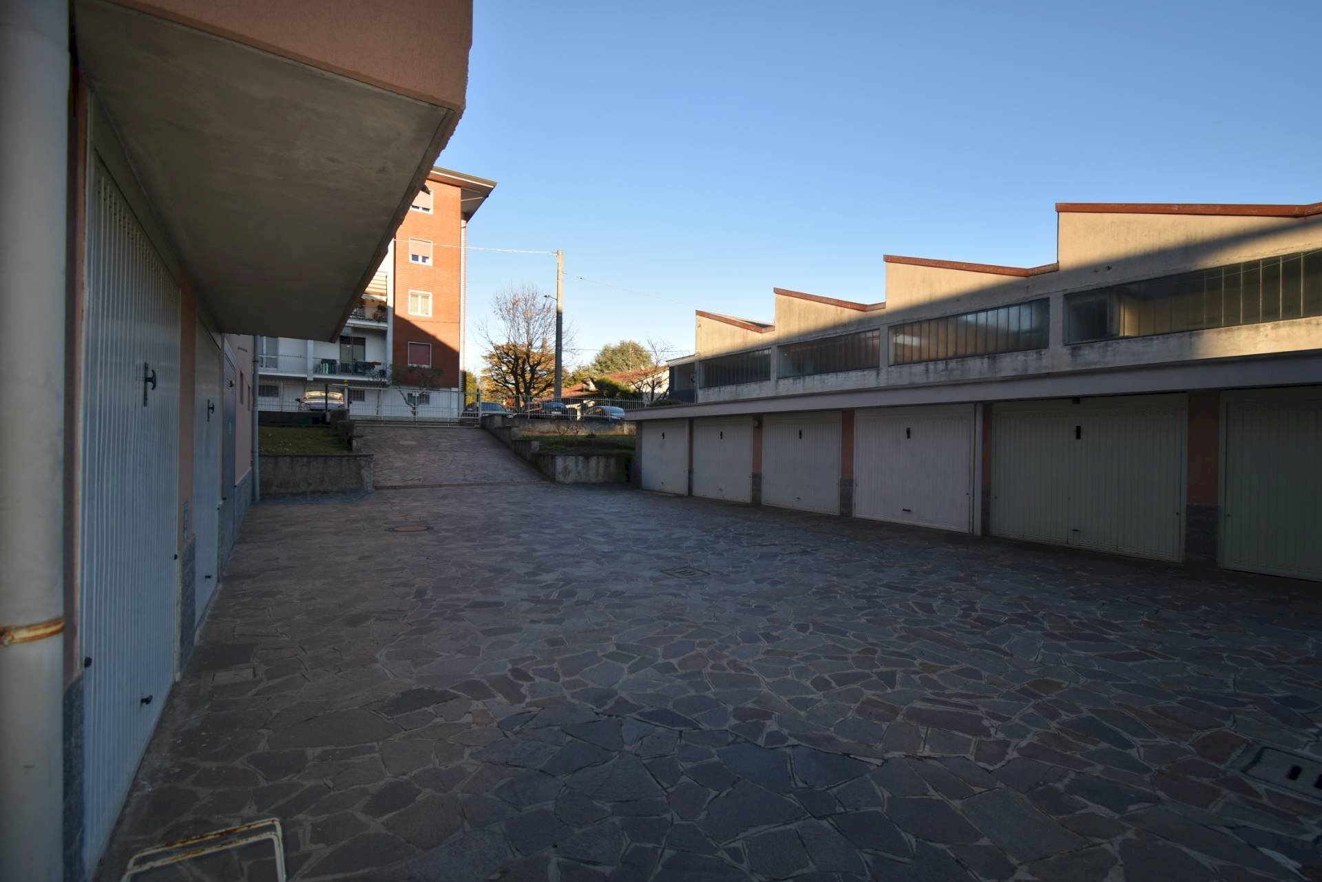 Foto 1 - Box Via San Mauro
 
3, Bernareggio - foto 1