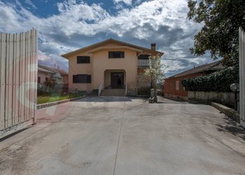 Foto 1 - Villa Via Campanile, Arce - foto 1