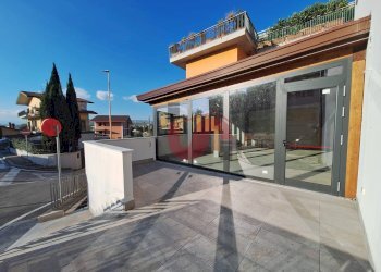 Foto 10 - Commercial Premises Via Tiengo, Benevento - photo 10