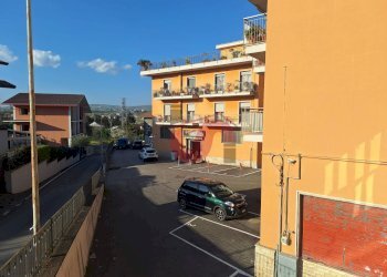 Foto 11 - Commercial Premises Via Tiengo, Benevento - photo 11